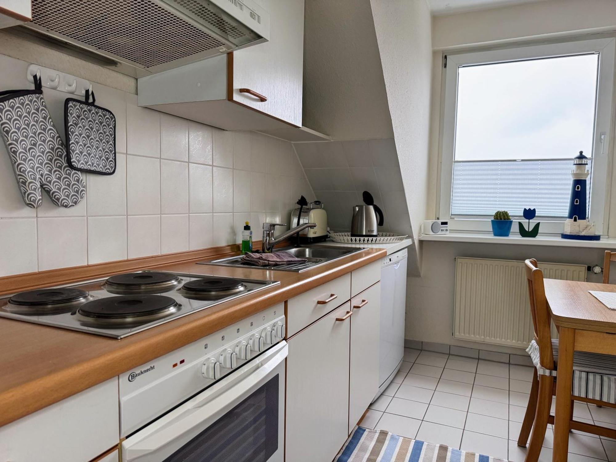 Apartment Seestern Steinmarnerstr 25-27, Whg 12 *